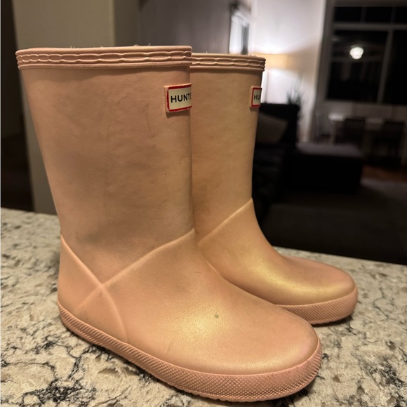 Hunter Kids Blush Pink Rain Boots - Picture 4 of 7